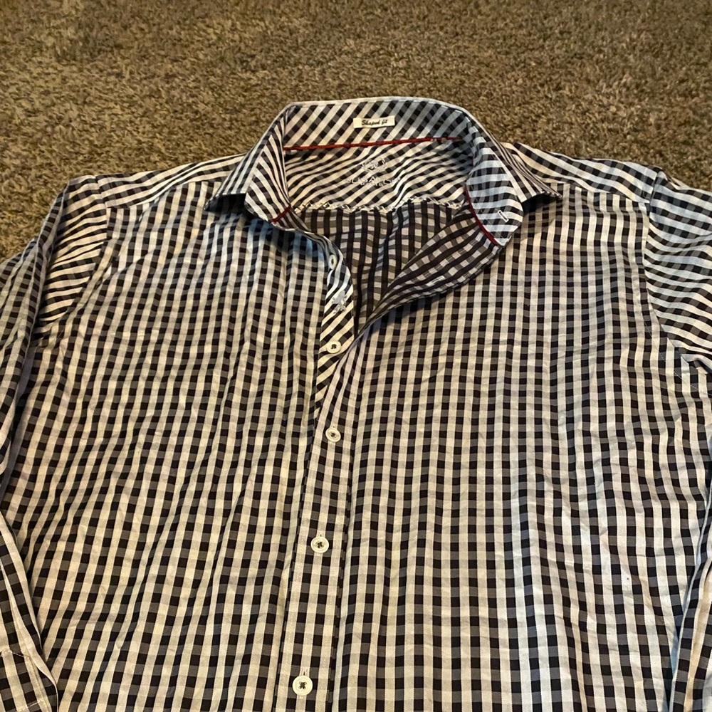 BUGATCHI mens dressy shirt  excellent condition size XL